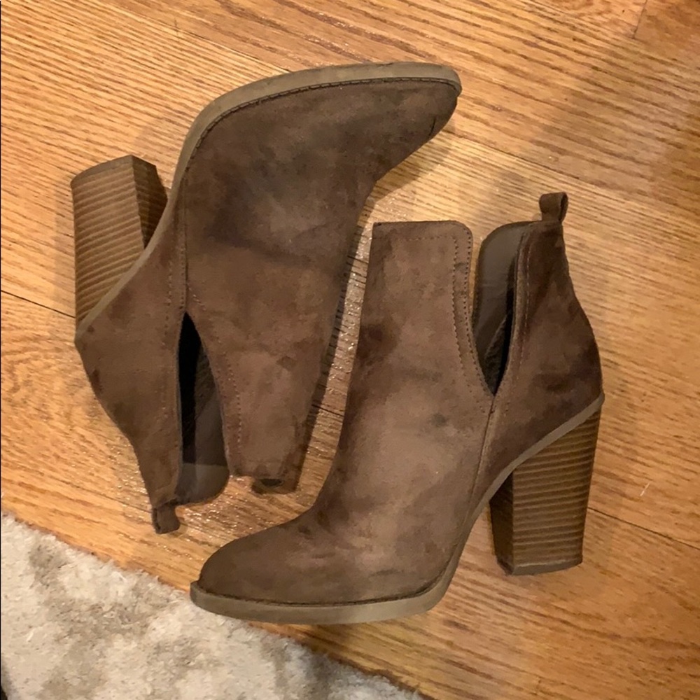 Ankle booties